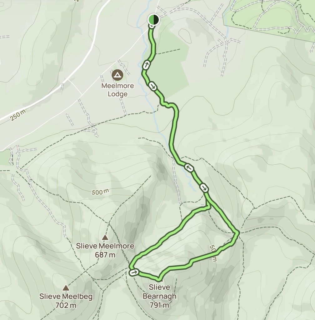 Route map showing the circular walk from Trassey Road via Hare’s Gap, the summit and the Bearnagh Slabs.